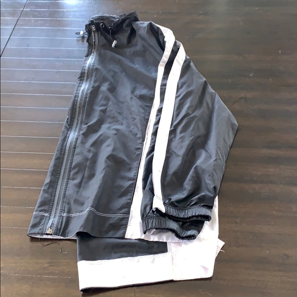 Windbreaker jacket - Picture 2 of 4